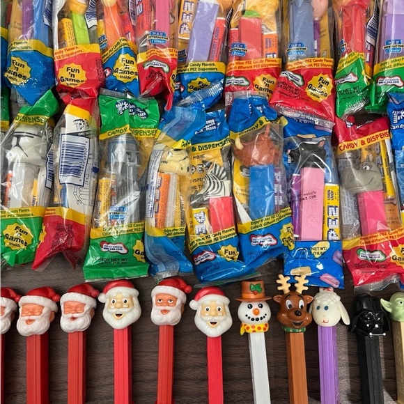 91 MISC PEZ Dispensers - 73 new / 18 used - Picture 3 of 9